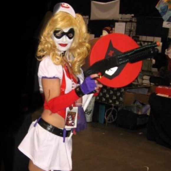 Meet your Posher, Tia - Picture 6 of 8